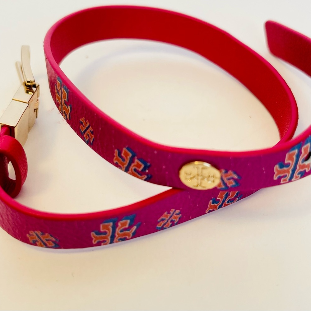 Tory Burch- Crazy Logo Pink Double Wrap Leather Buckle Bracelet - Picture 5 of 6